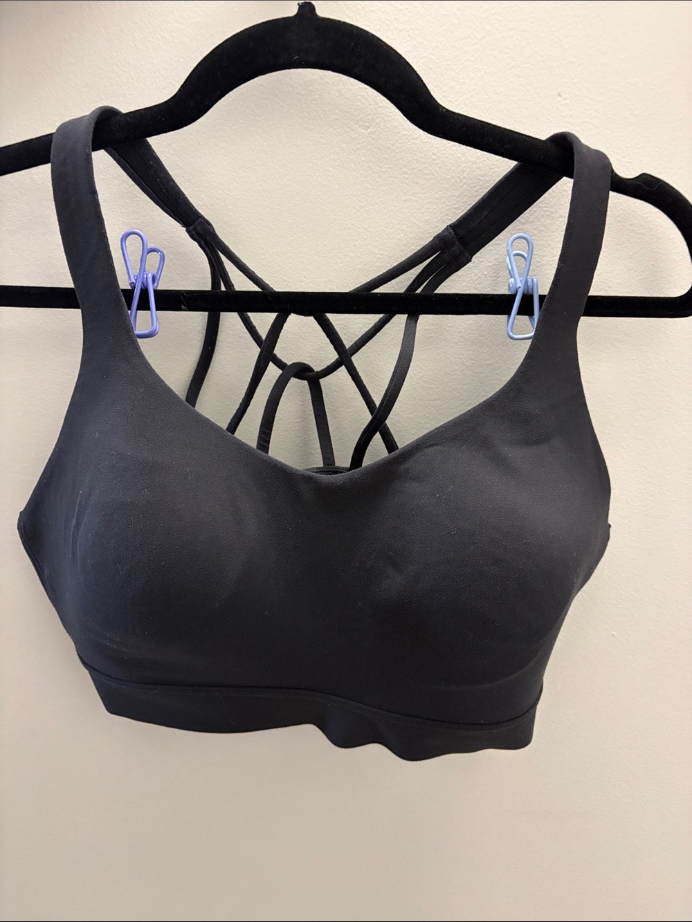 Athleta Strappy Back Seamless Sports Bra